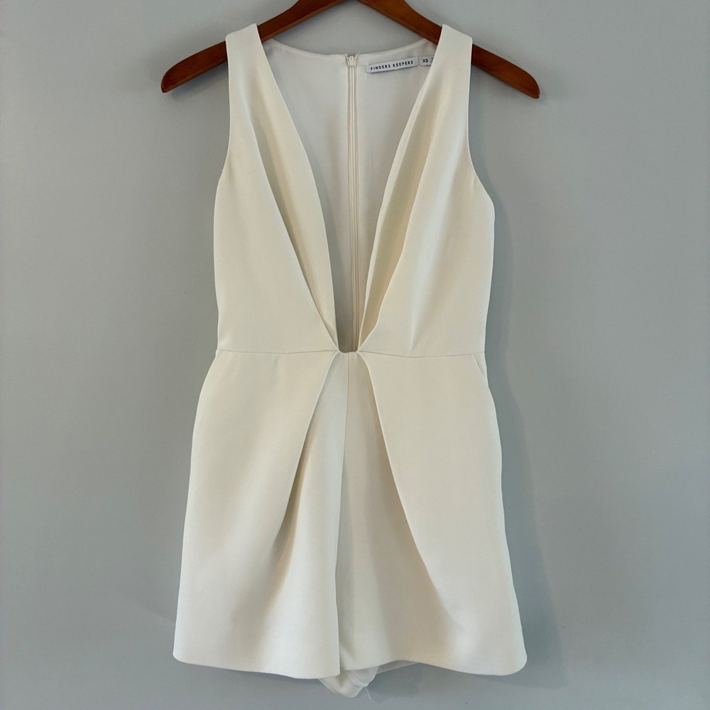 Finders Keepers Romper Women XS White Deep V-Neck Sleeveless Pleated bridal chic